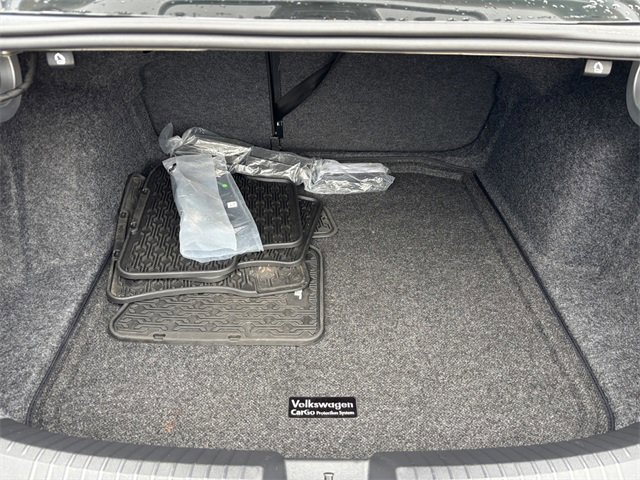 Used 2025 Volkswagen Jetta SE w/ Sunroof Package image 16