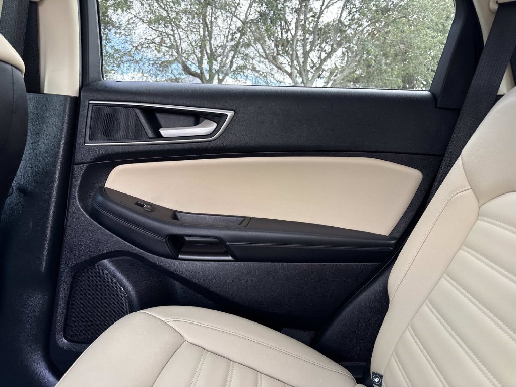 Used 2020 Ford Edge SEL w/ Convenience Package FWD image 15