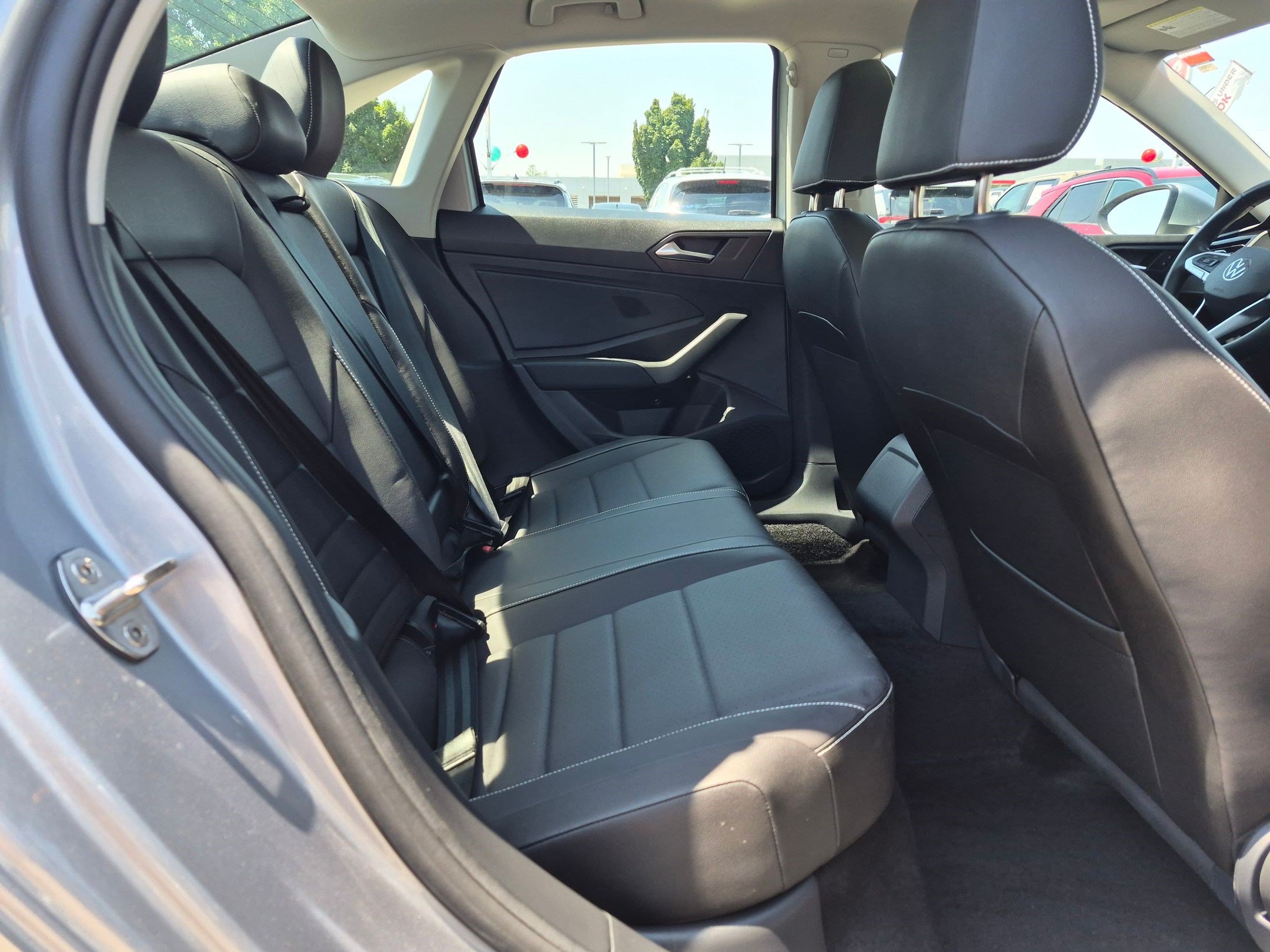Used 2024 Volkswagen Jetta SE w/ Panoramic Sunroof Package FWD image 29