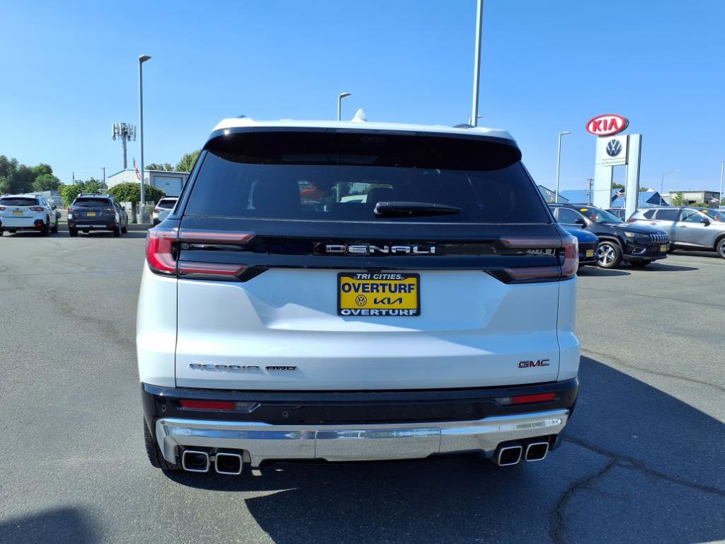 Used 2024 GMC Acadia Denali w/ Super Cruise Package image 7