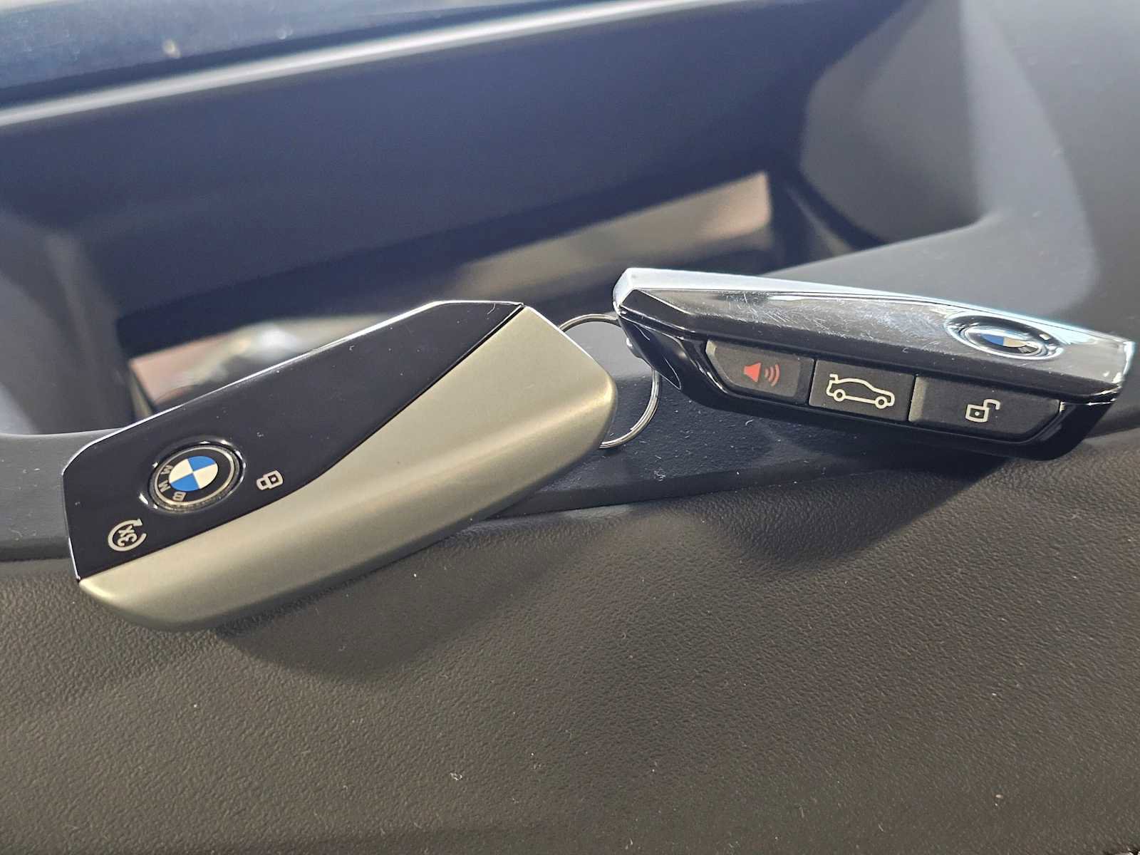 Used 2026 BMW X7 xDrive40i w/ M Sport Package AWD/4WD image 48