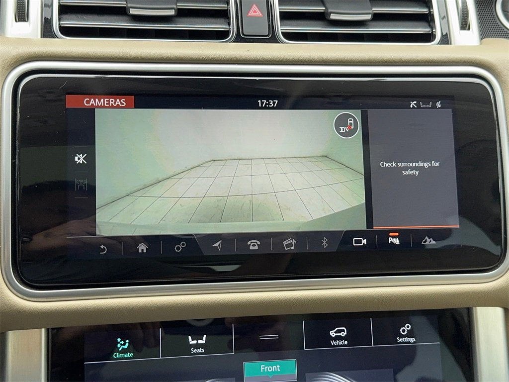 Used 2020 Land Rover Range Rover HSE image 30