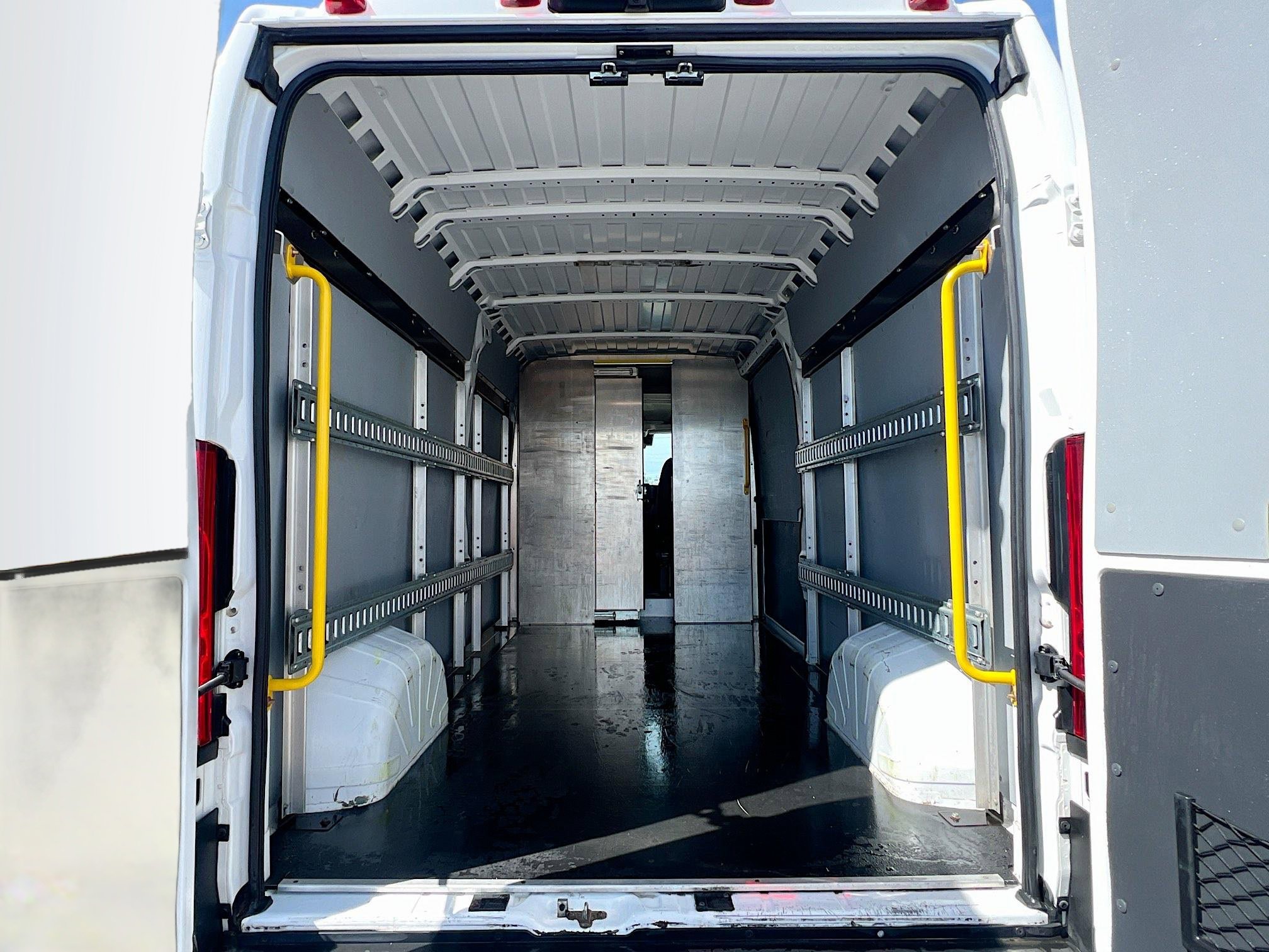Used 2022 RAM ProMaster 2500 w/ Convenience Group image 34