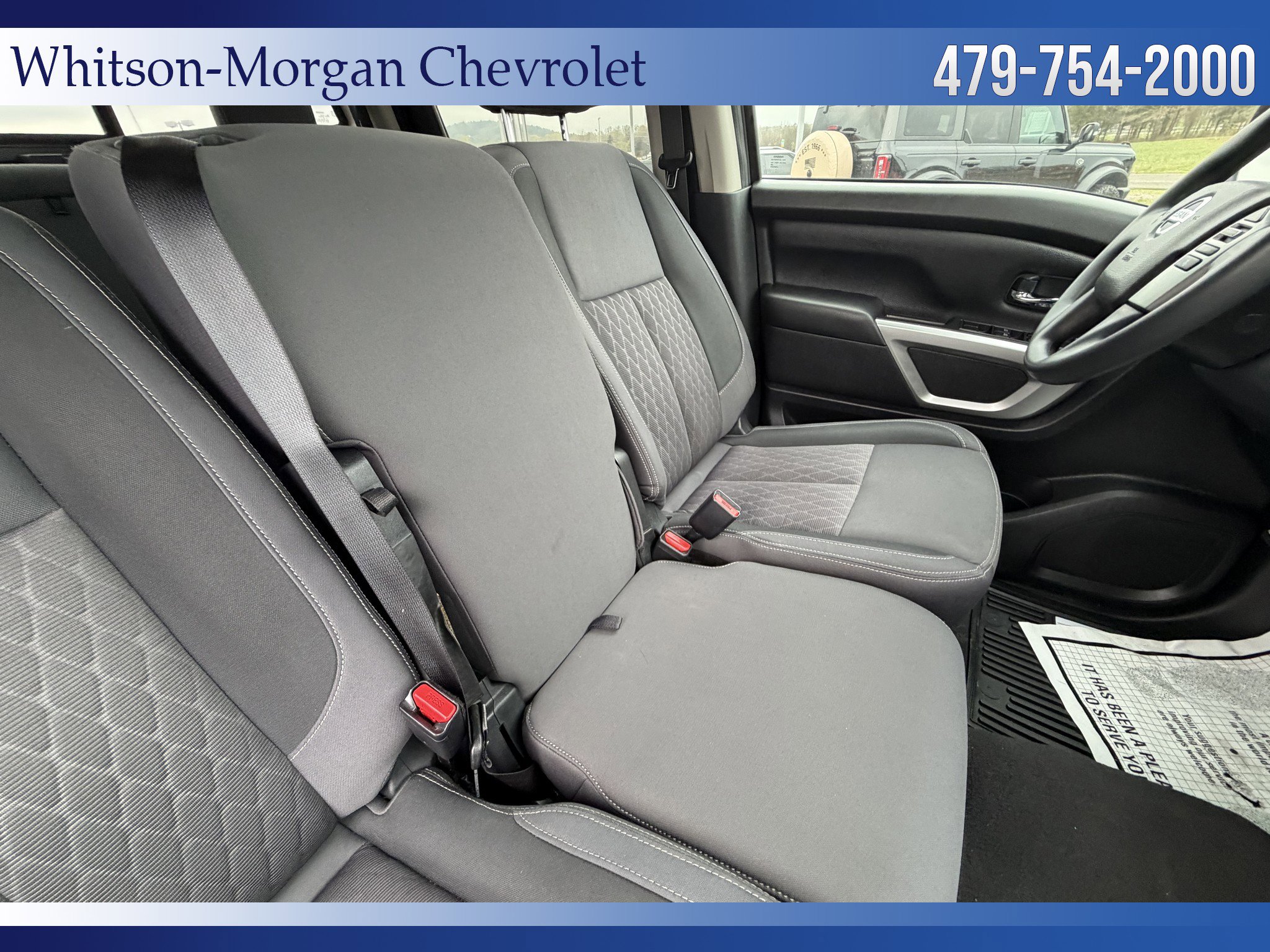 Used 2022 Nissan Titan SV image 32