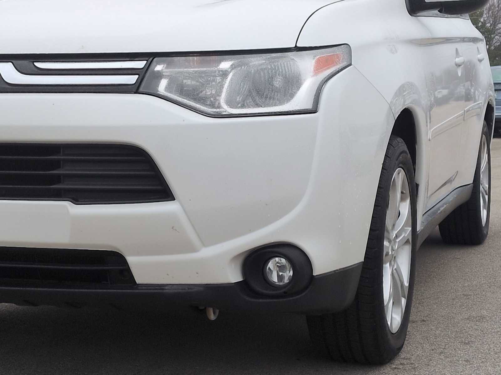 Used 2014 Mitsubishi Outlander SE image 11