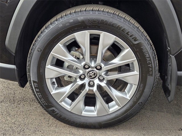 Certified 2025 Toyota RAV4 XLE Premium image 9
