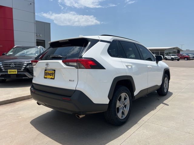 Used 2022 Toyota RAV4 XLE FWD image 7