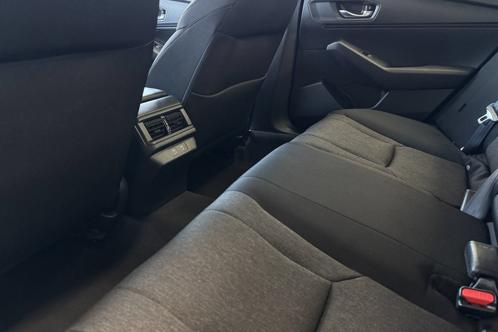 Certified 2025 Honda Accord SE image 6
