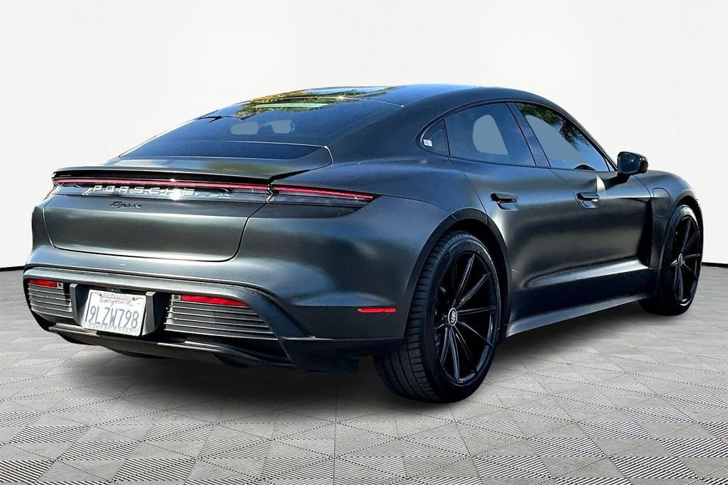 Used 2021 Porsche Taycan image 6