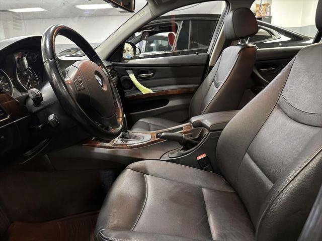 Used 2011 BMW 328i xDrive Sedan AWD/4WD image 9