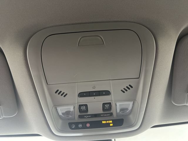 Used 2020 Buick Enclave Avenir w/ Avenir Technology Package FWD image 30