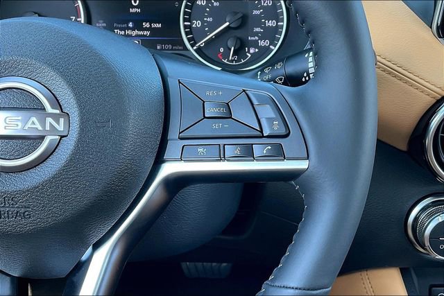 Used 2025 Nissan Sentra SV w/ SV Premium Package image 17