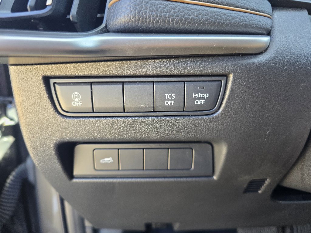 Used 2024 MAZDA CX-90 3.3 Turbo w/ Preferred Plus AWD/4WD image 18