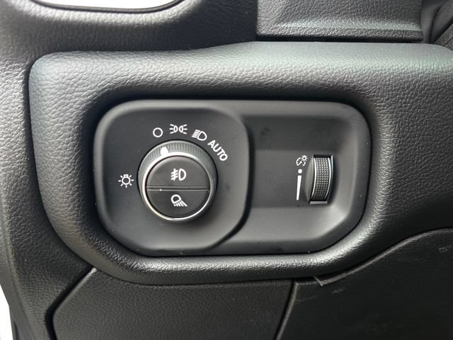 New 2026 RAM 3500 Big Horn AWD/4WD image 18