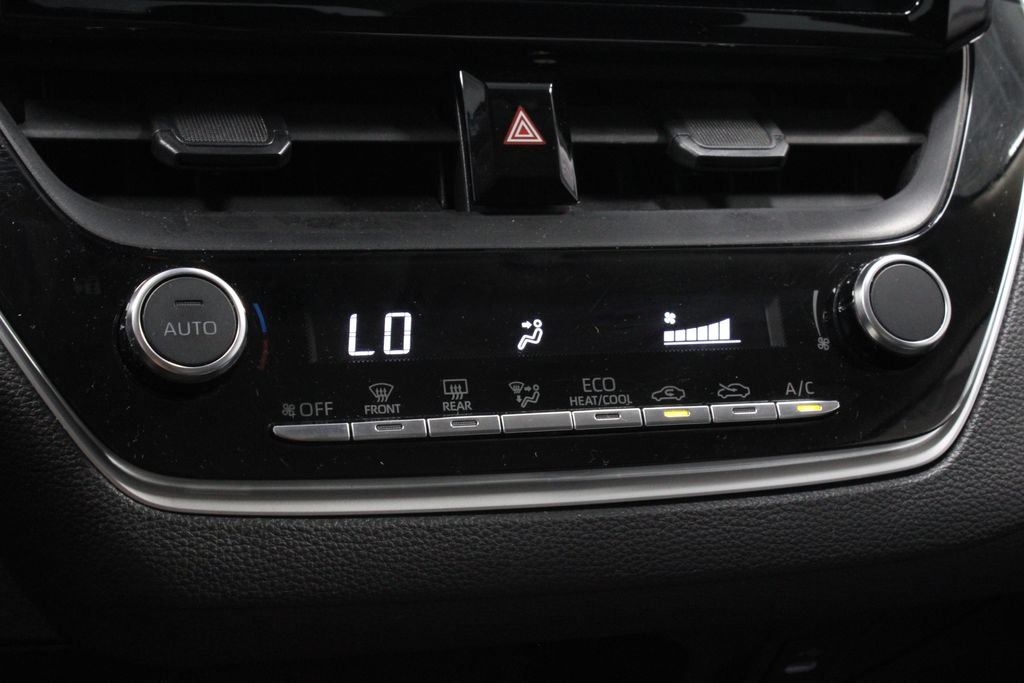 Used 2024 Toyota Corolla LE FWD image 22