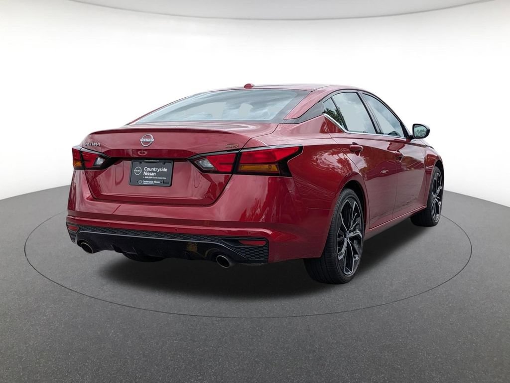 Used 2025 Nissan Altima 2.5 SR w/ SR Premium Package FWD image 5