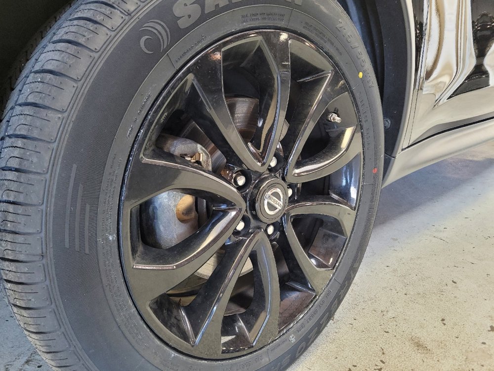 Used 2017 Nissan Juke SV image 31