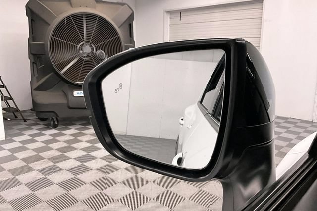 Used 2025 Nissan Pathfinder Rock Creek AWD/4WD image 39