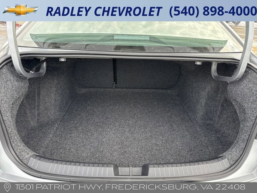 Used 2025 Volkswagen Jetta SE image 14