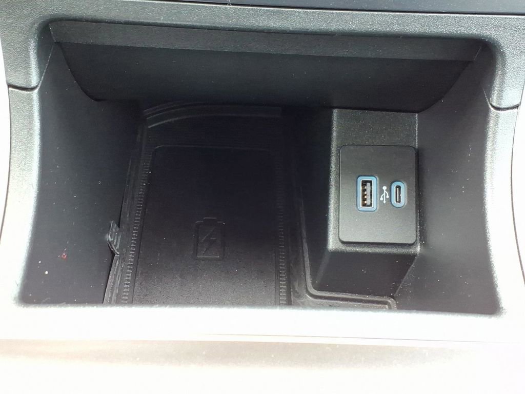 Used 2024 Ford Edge SEL w/ Convenience Package image 16