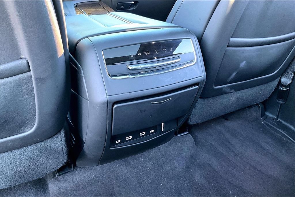 Used 2023 Cadillac Escalade ESV Sport Platinum w/ LPO, ONYX Package AWD/4WD image 25