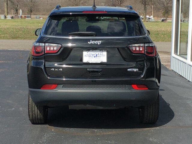 Used 2022 Jeep Compass Latitude image 9