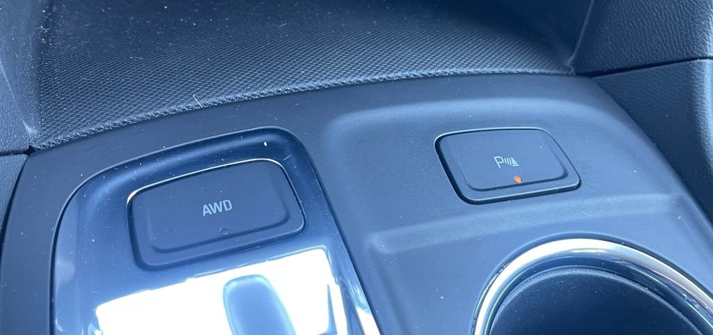 Used 2023 Chevrolet Equinox LT image 28