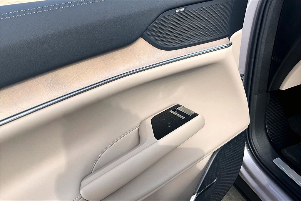 New 2026 Volvo EX90 Plus RWD image 30