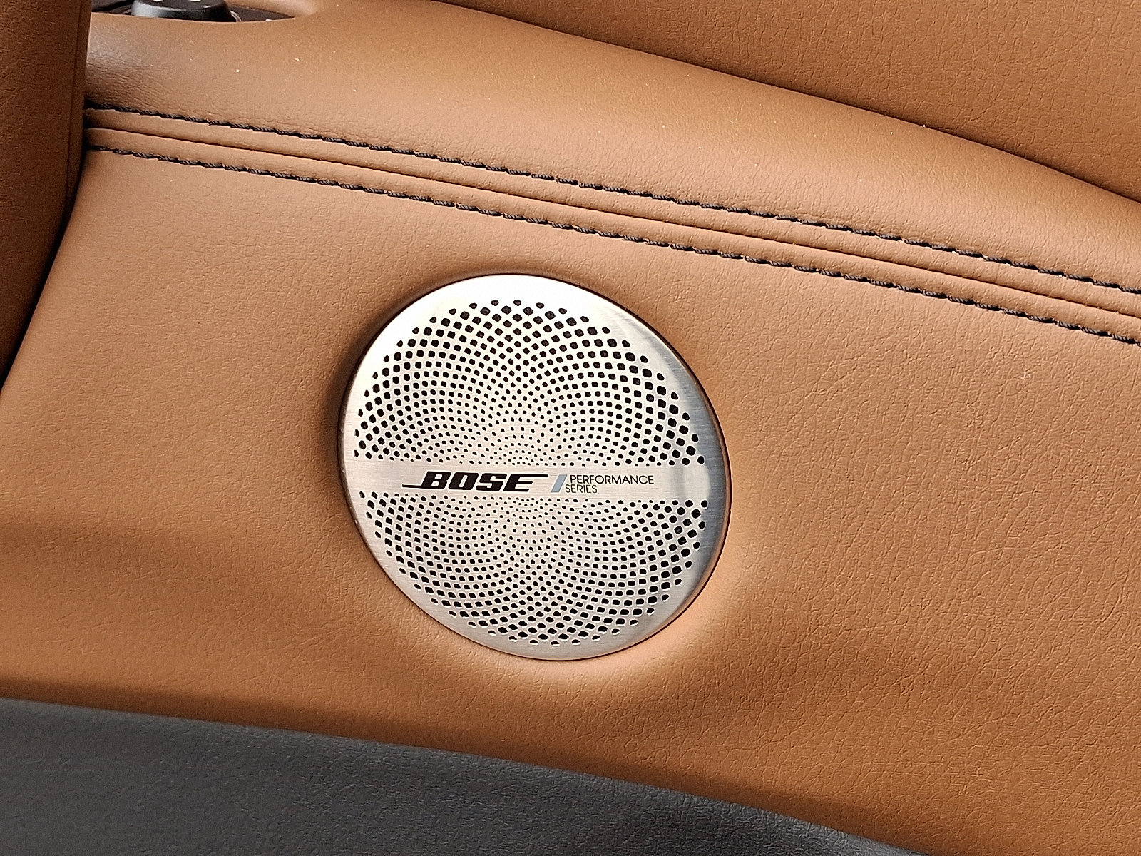 Used 2024 INFINITI QX80 Sensory image 25