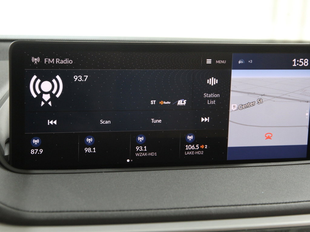 Used 2023 Acura MDX SH-AWD w/ Technology Package image 11