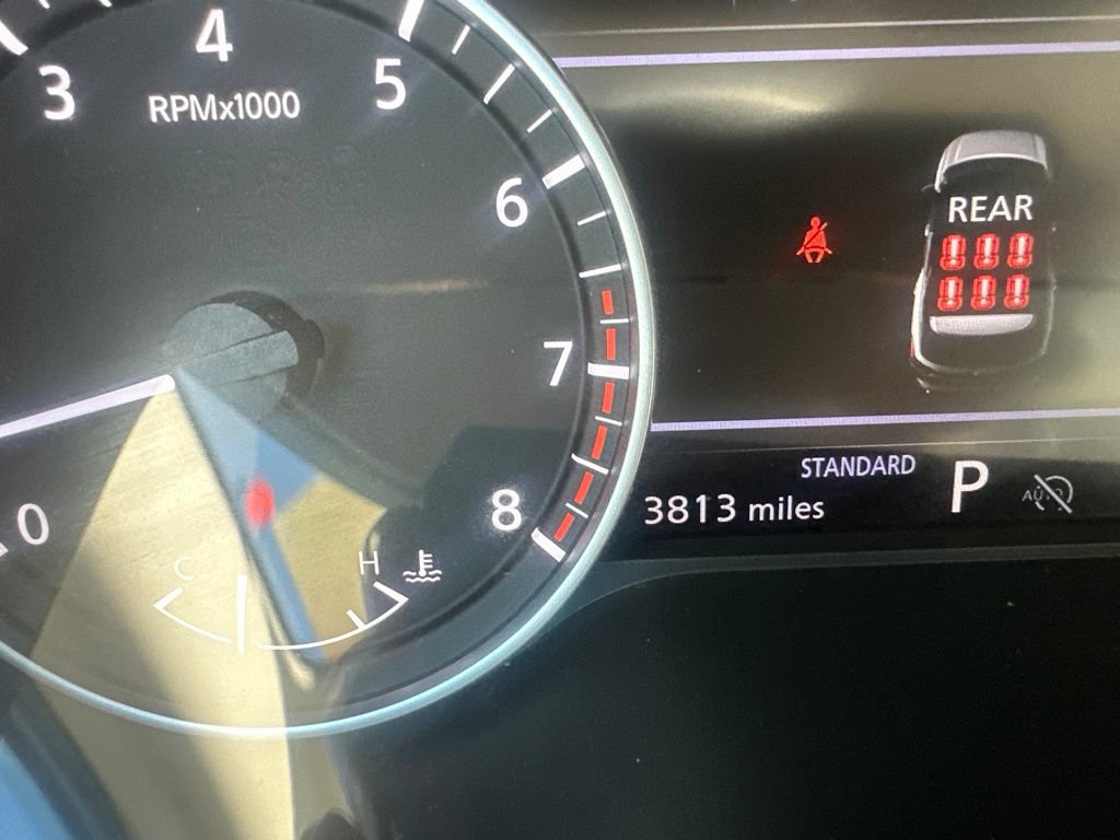 Used 2025 Nissan Pathfinder SL FWD image 16