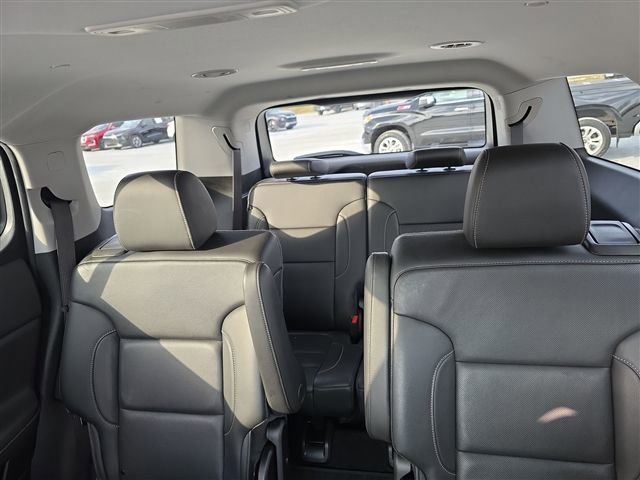 Used 2023 GMC Acadia SLT w/ Technology Package image 30