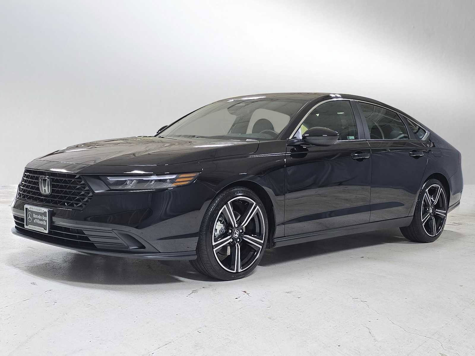 Used 2025 Honda Accord Sport image 7