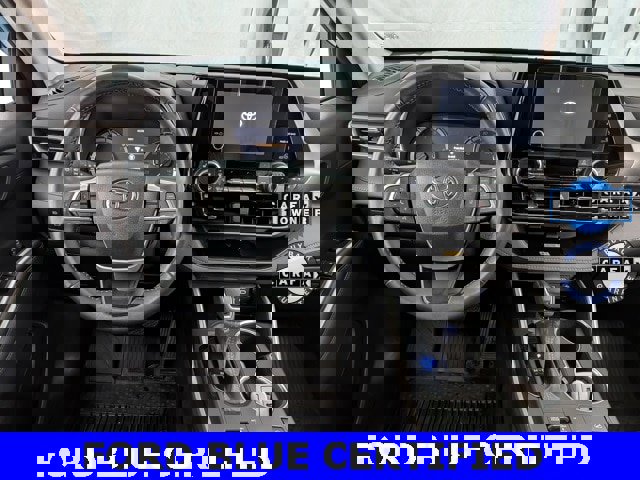 Used 2023 Toyota Highlander XLE image 25