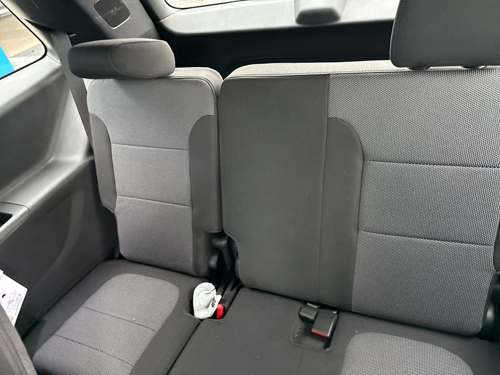 Used 2023 Chevrolet Traverse LT image 29