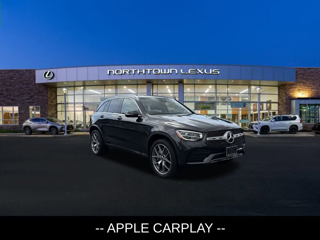 Used 2022 Mercedes-Benz GLC 300 4MATIC image 3