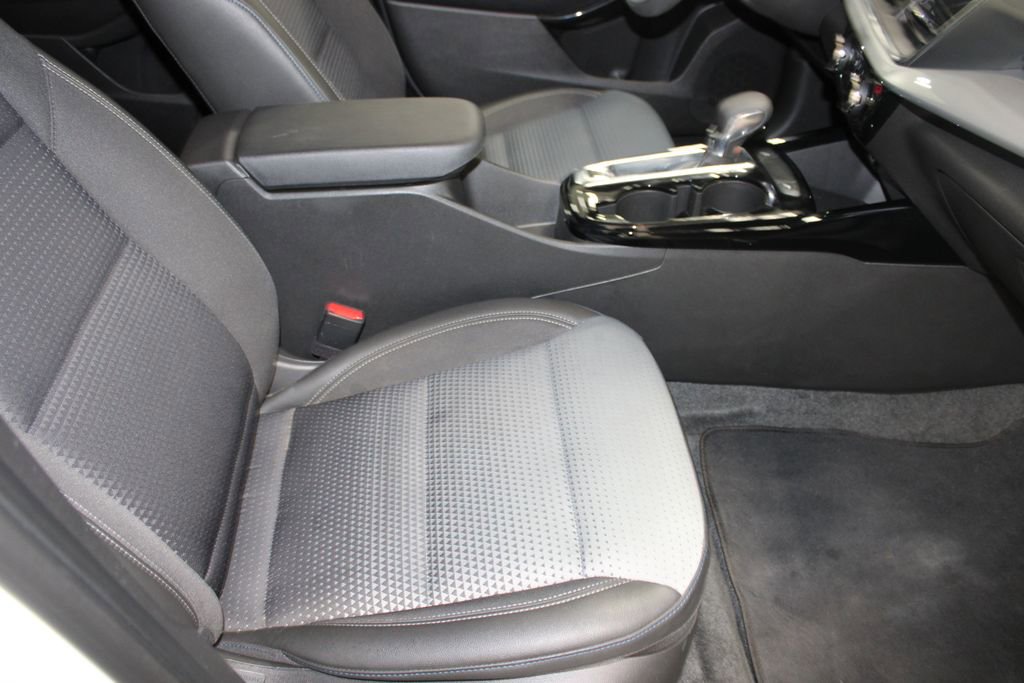 Used 2025 Chevrolet Trax LT image 18