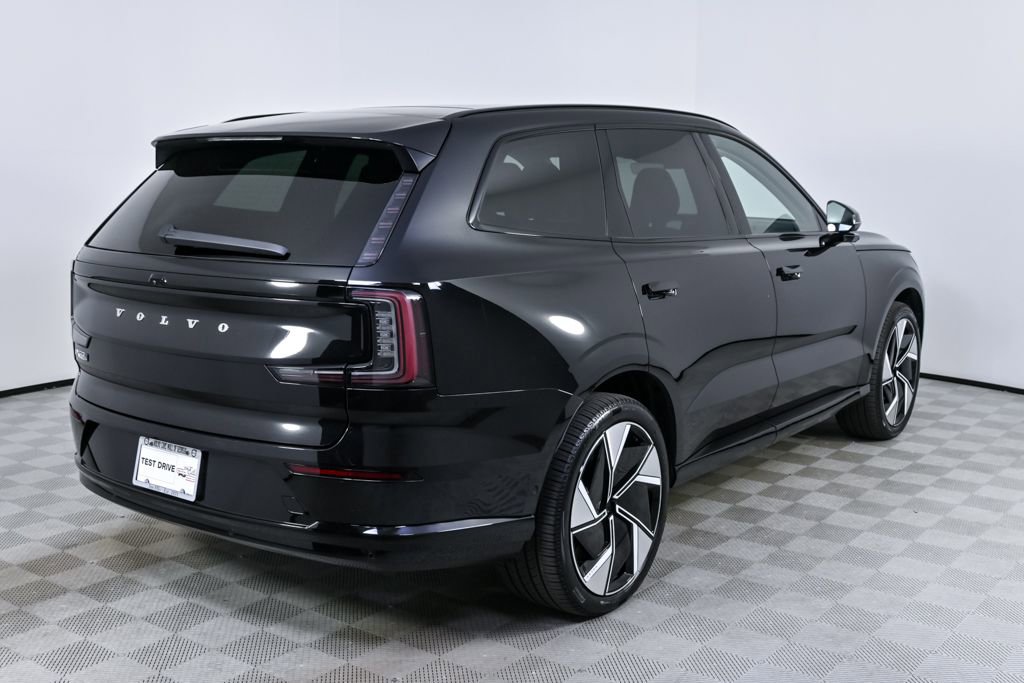 Used 2025 Volvo EX90 Plus AWD/4WD image 31