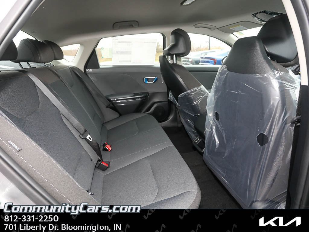New 2025 Kia K4 LXS image 19