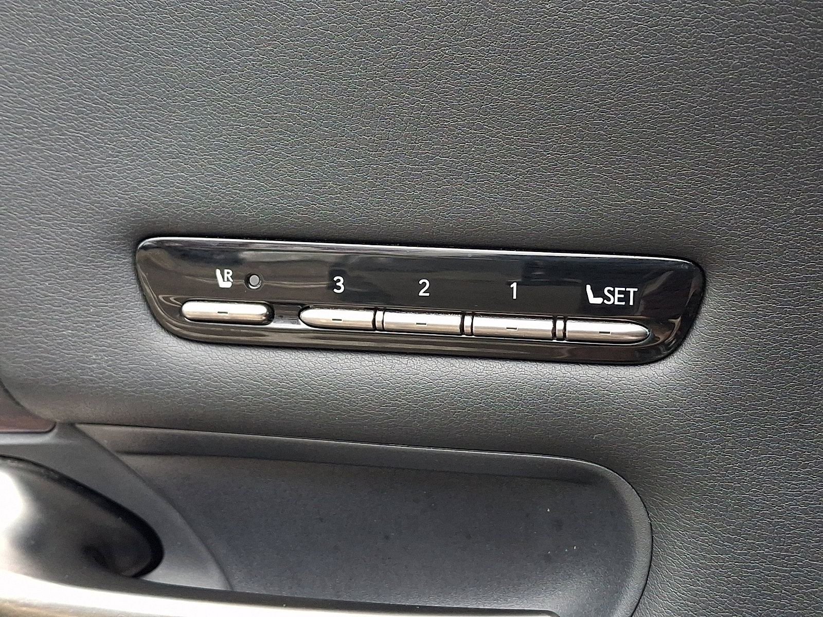 Used 2018 Lexus LS 500 AWD w/ Interior Upgrade Package image 26