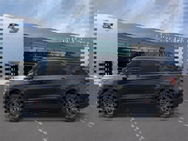 New 2025 Ford Explorer ST-Line image 3