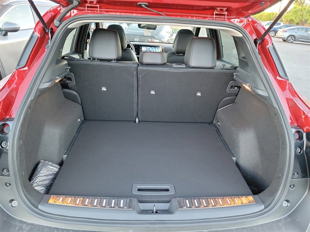 New 2026 Nissan Kicks SR image 14