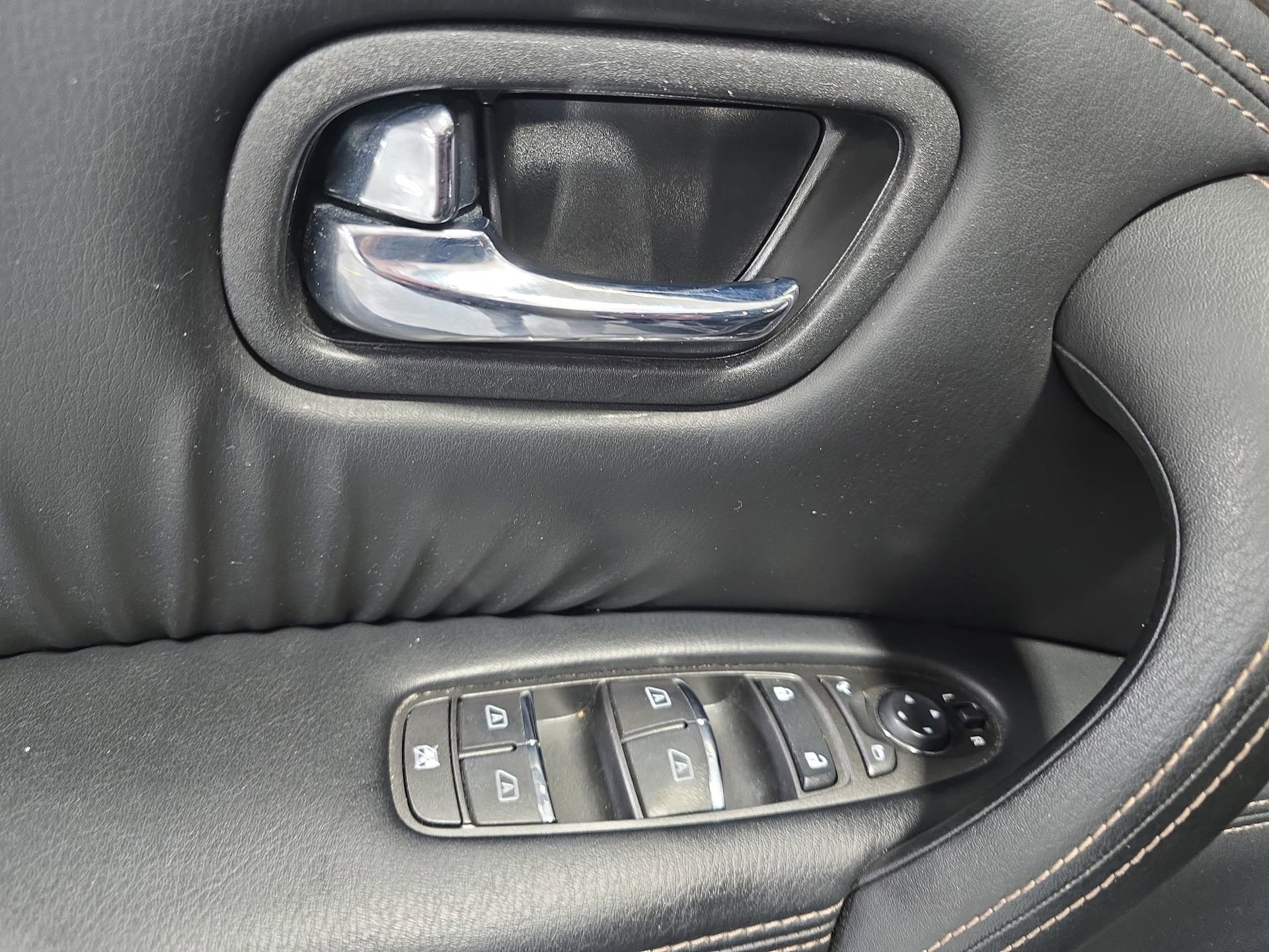 Used 2023 Nissan Armada Platinum w/ Captain's Chairs Package AWD/4WD image 27