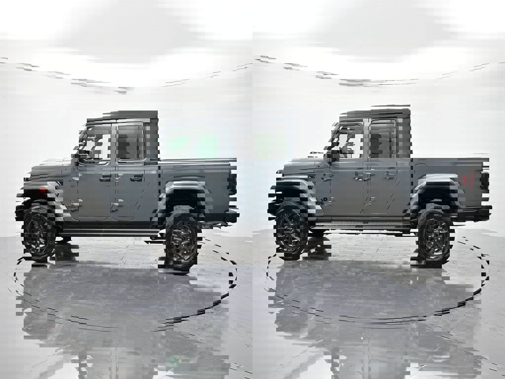 New 2026 Jeep Gladiator Sport image 9