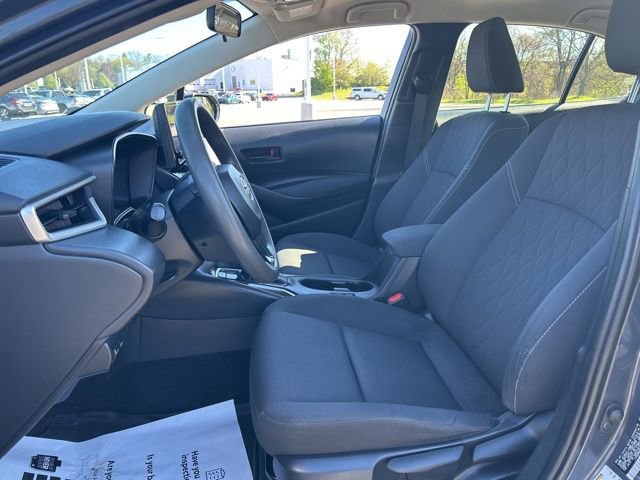 Used 2024 Toyota Corolla LE AWD/4WD image 9