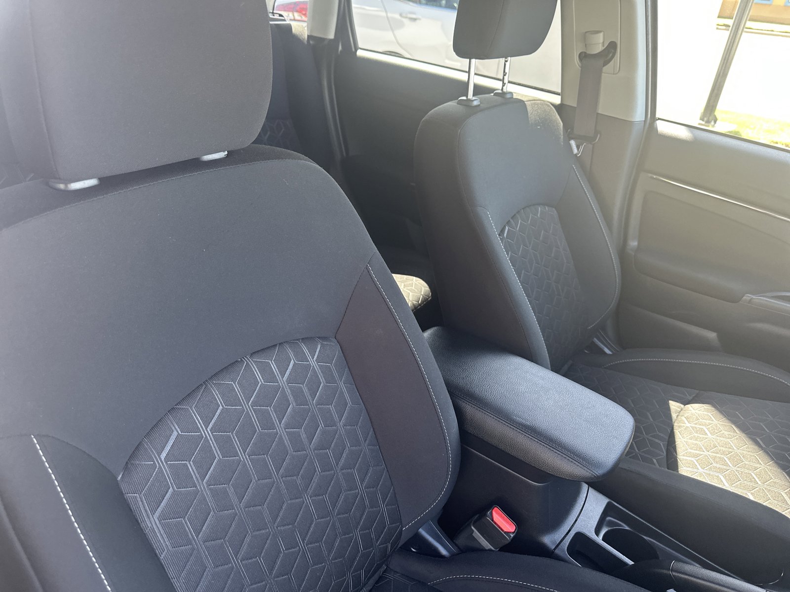 Used 2025 Mitsubishi Outlander Sport ES AWD/4WD image 27
