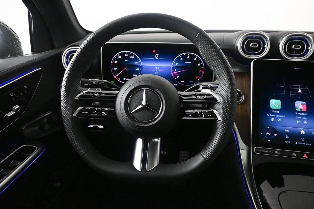 New 2025 Mercedes-Benz GLC 300 4MATIC image 2