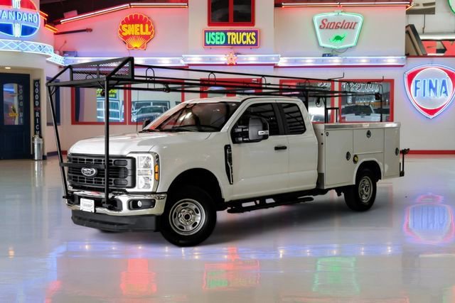 Used 2024 Ford F250 XL w/ XL Chrome Package AWD/4WD image 2