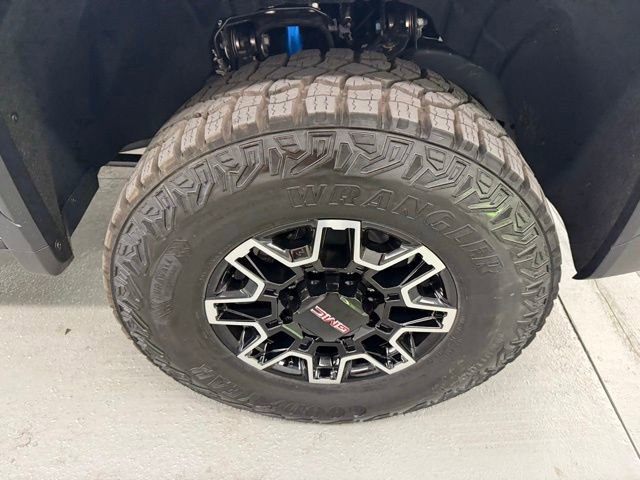 New 2026 GMC Sierra 2500 AT4X AWD/4WD image 4