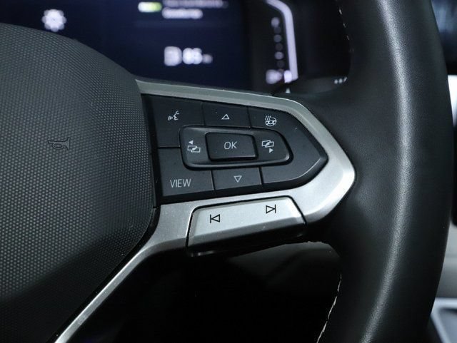 Certified 2025 Volkswagen Taos SEL AWD/4WD image 24